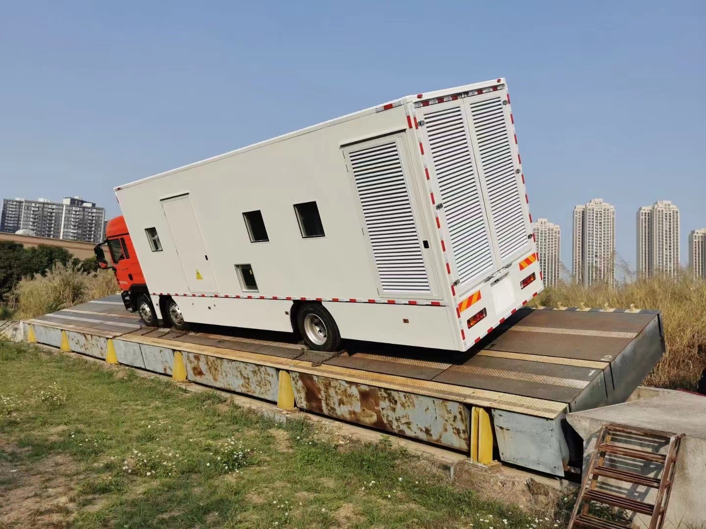 元宵大禮:熱烈祝賀“正一”醫療車(含車載方艙)新產品獲得中國工信部第353批公示 元宵大禮:熱烈祝賀“正一”醫療車(含車載方艙)新產品獲得中國工信部第353批公示